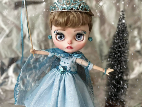 Elsa (inspired by “Frozen”) – Custom Blythe Doll OOAK, included free standard shipping